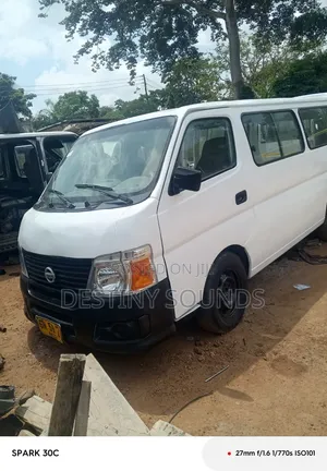 Nissan Caravan (Urvan) 2008 White