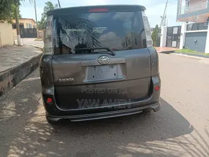 Toyota Sienta 2015 Gray