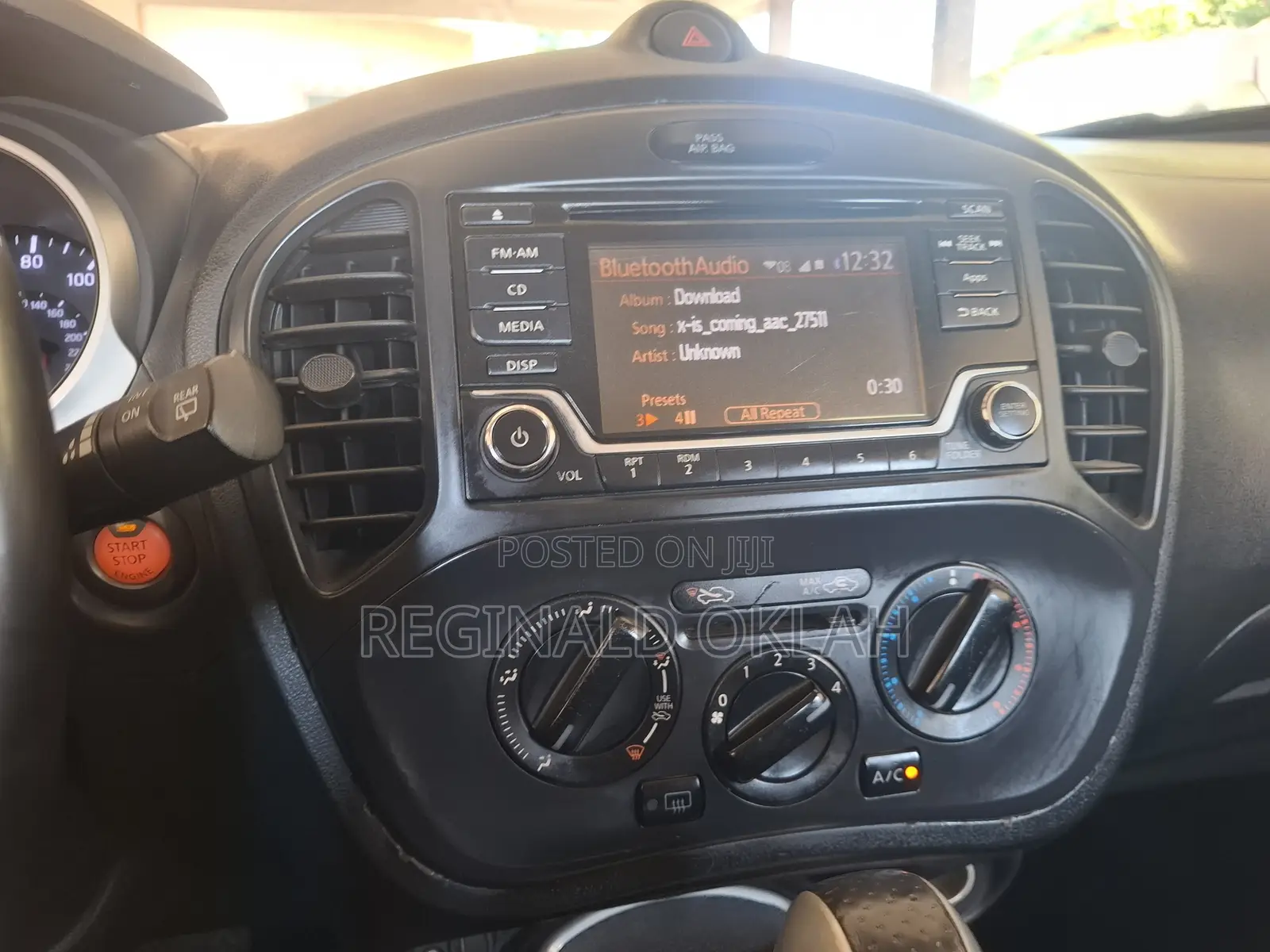 Nissan Juke S 4dr Hatchback (1.6L 4cyl Turbo CVT) 2015 Gray