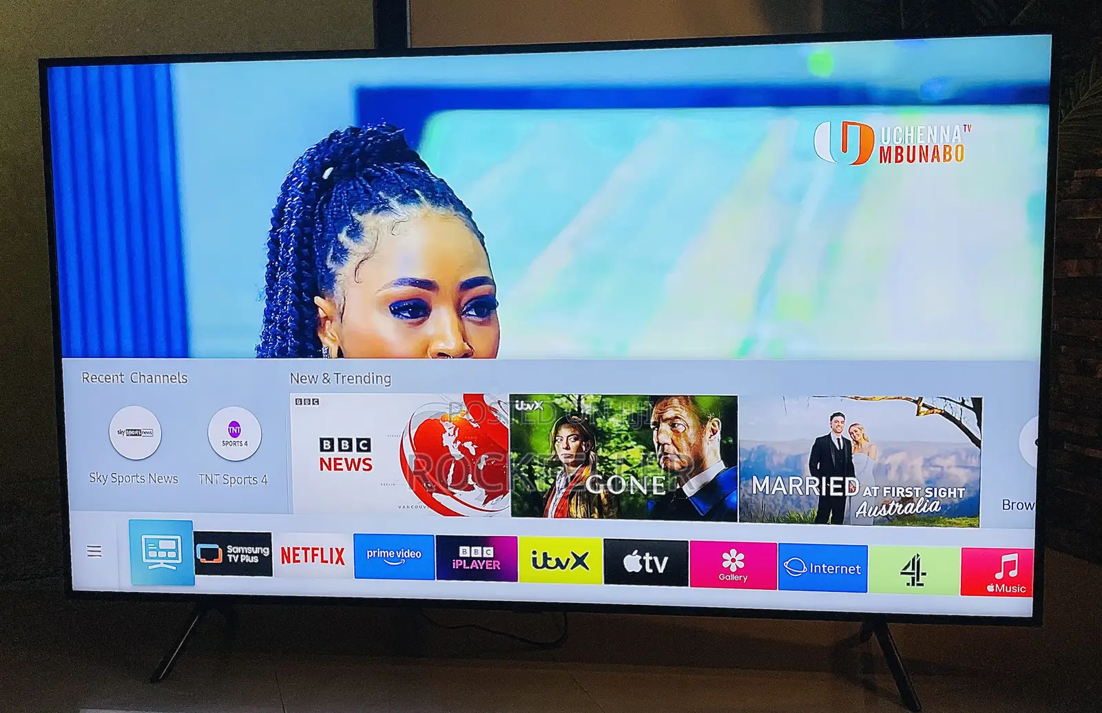 UK Used Samsung Crystal 4K UHD HDR Smart Digital 65 Inches