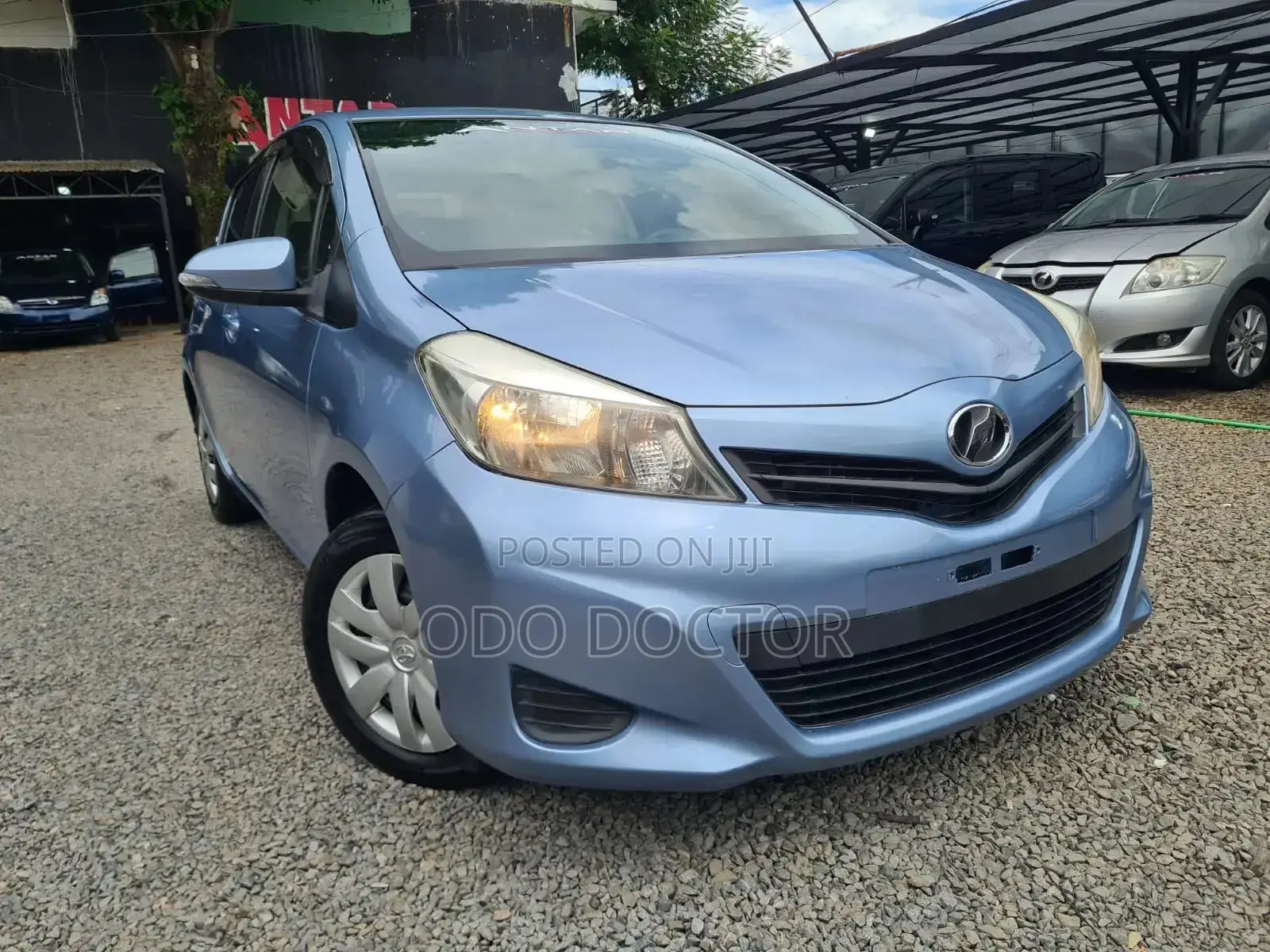Toyota Vitz 2013 Blue