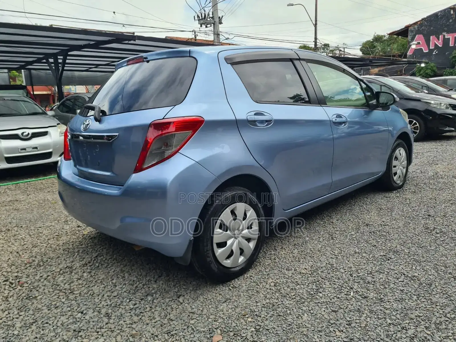 Toyota Vitz 2013 Blue