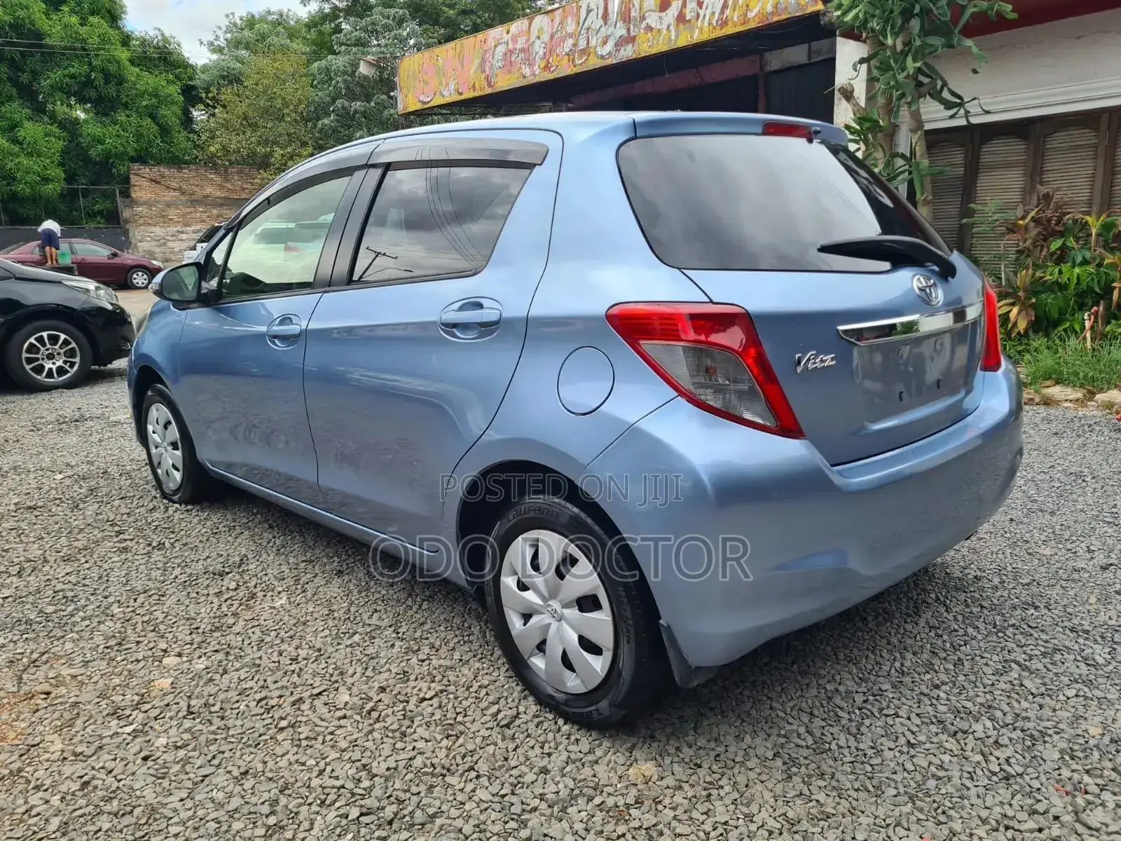 Toyota Vitz 2013 Blue