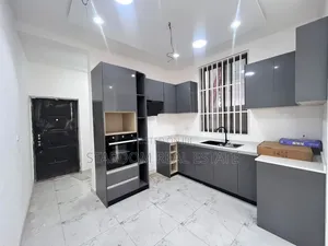 3bdrm Duplex in East Legon, American House for rent