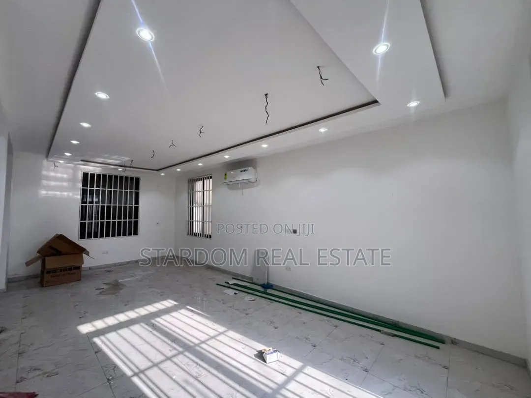3bdrm Duplex in East Legon, American House for rent