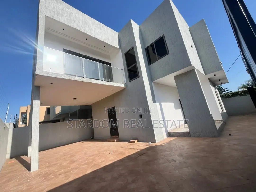 3bdrm Duplex in East Legon, American House for rent