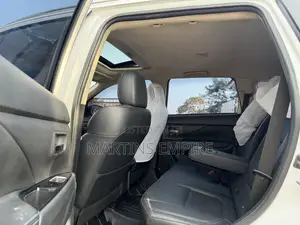 Mitsubishi Outlander SEL AWC 2019 White