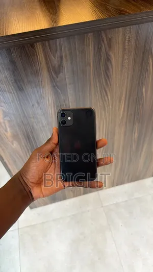 Apple iPhone 11 64 GB Black