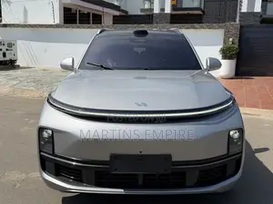 Li Auto L9 1.5 Hybrid AWD 2022 Silver