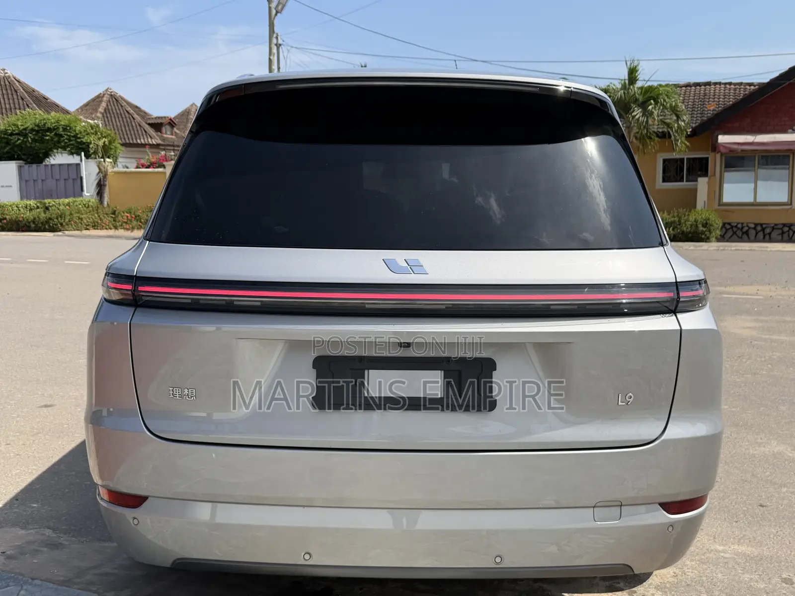 Li Auto L9 1.5 Hybrid AWD 2022 Silver