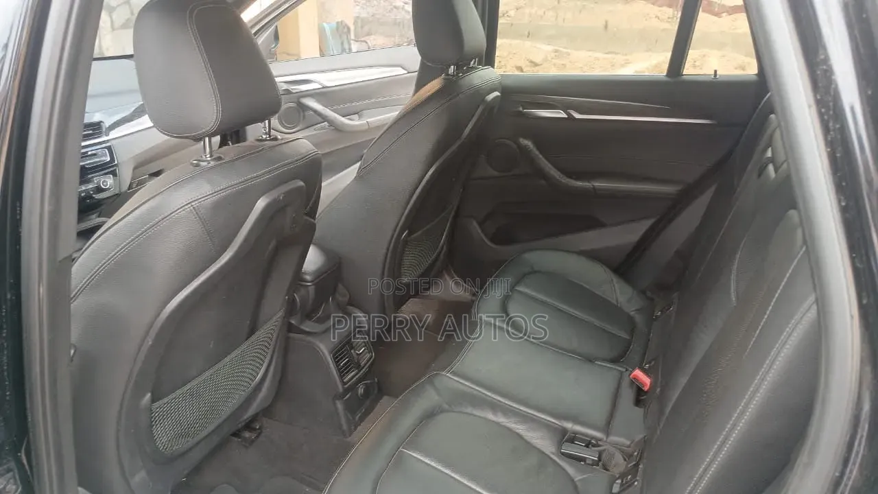 BMW X1 xDrive28i AWD 2020 Black