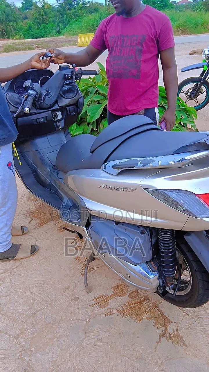 Yamaha Majesty 2019 Silver