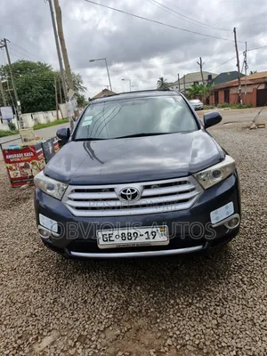 Toyota Highlander Limited 3.5l 4WD 2013 Gray