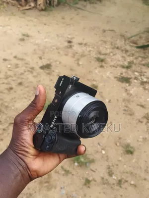 Sony A6000 With 35mm F2.8 Sigma Art Lens