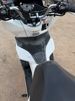 Honda 2023 White