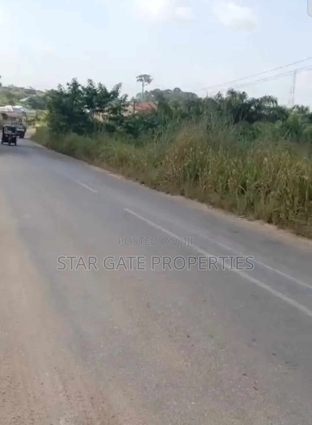 10 Plots ( Road Side) Adwumakaase Kesse ( Near Fawoade)