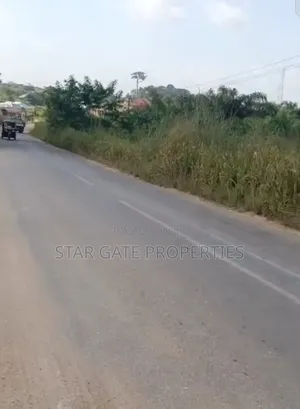 10 Plots ( Road Side) Adwumakaase Kesse ( Near Fawoade)