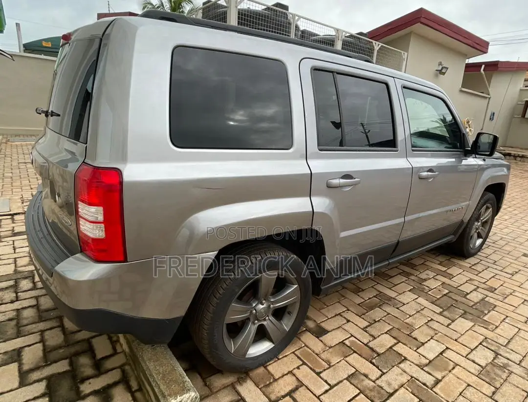 Jeep Patriot High Altitude Edition 4dr SUV (2.0L 4cyl CVT) 2015 Beige