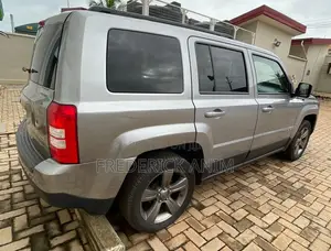 Jeep Patriot High Altitude Edition 4dr SUV (2.0L 4cyl CVT) 2015 Beige