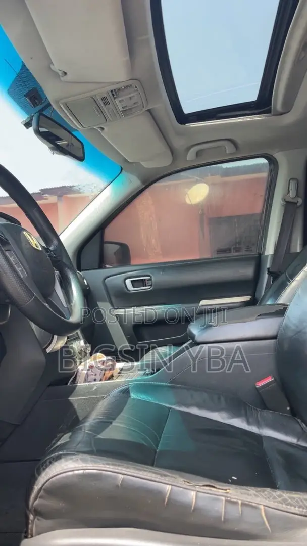 Honda Pilot Touring w/RES/Navi 4WD (3.5L 6cyl 5A) 2012 Black