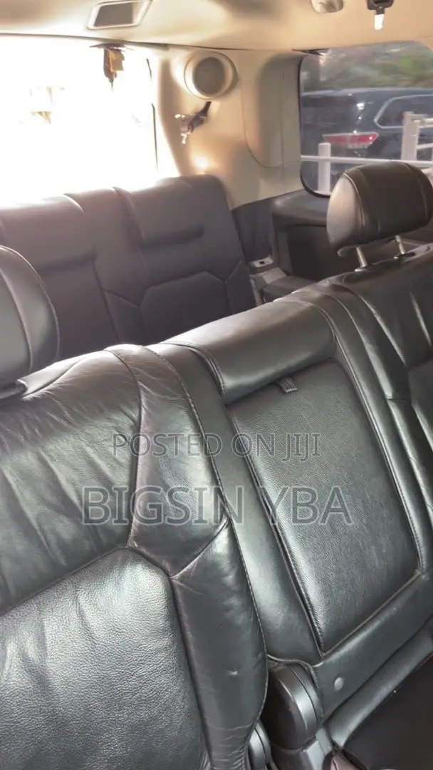 Honda Pilot Touring w/RES/Navi 4WD (3.5L 6cyl 5A) 2012 Black