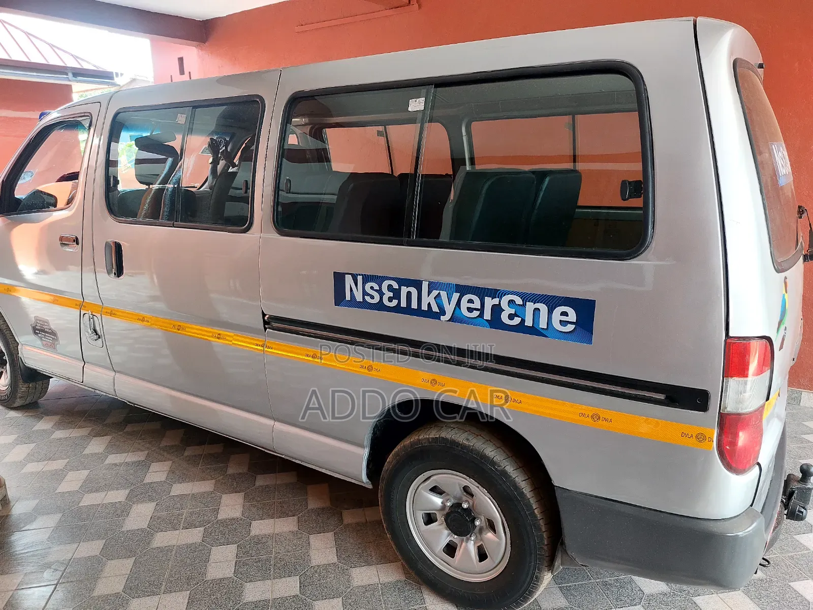 Toyota Grand HiAce 2002 Silver
