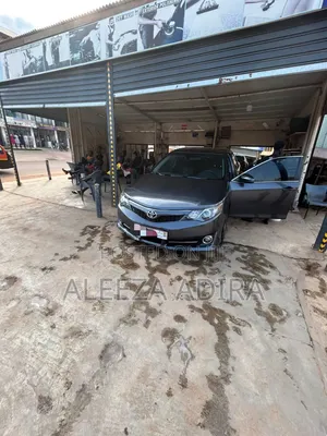 Toyota Camry L 4dr Sedan (2.5L 4cyl 6A) 2014 Gray
