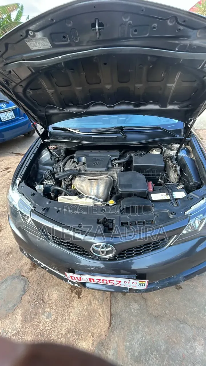 Toyota Camry L 4dr Sedan (2.5L 4cyl 6A) 2014 Gray
