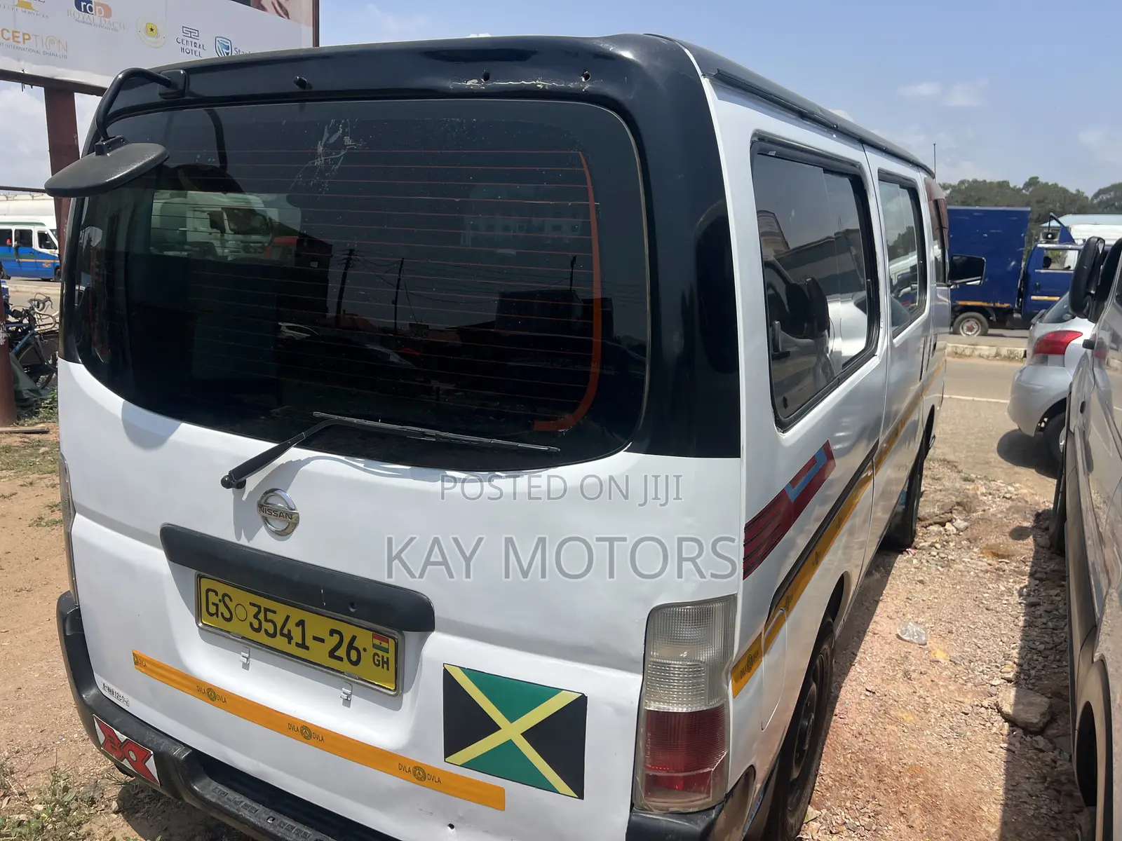 Nissan Caravan (Urvan) 2012 White