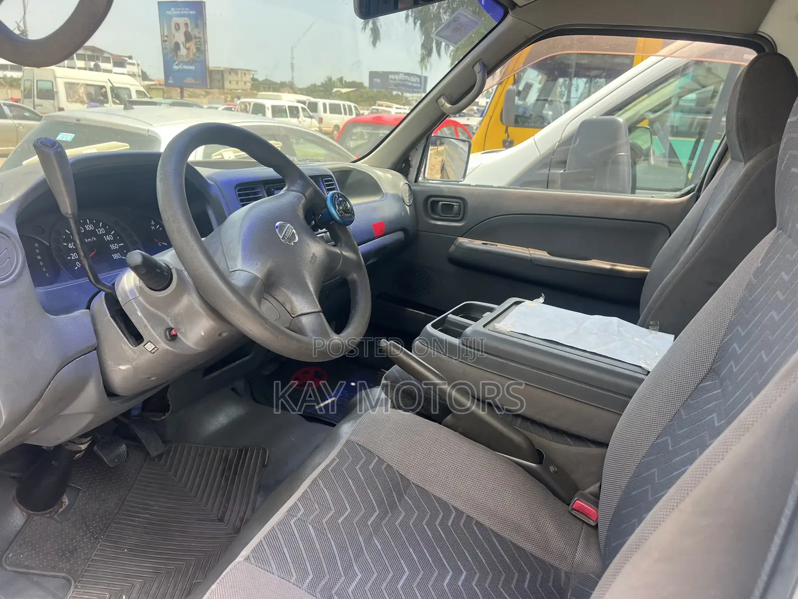 Nissan Caravan (Urvan) 2012 White