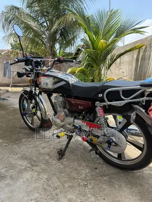 New Royal RY125 2026 Black