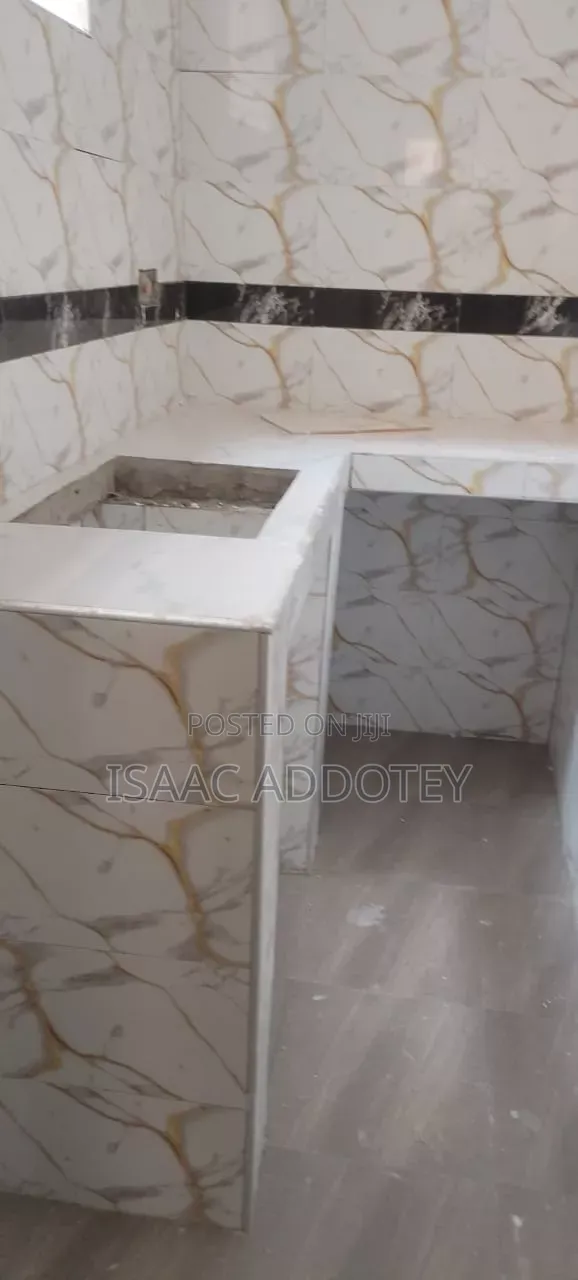 1bdrm Apartment in Sakumono Estate, Baatsona Total for rent