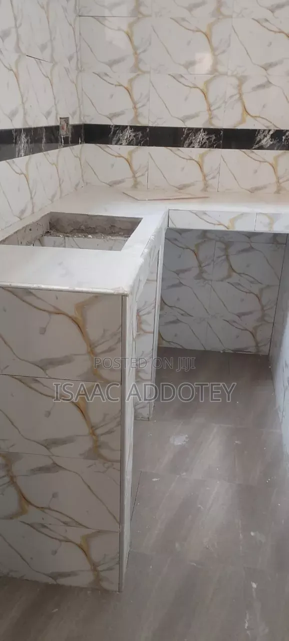 1bdrm Apartment in Sakumono Estate, Baatsona Total for rent