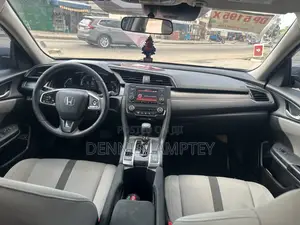 Honda Civic 2019 Silver