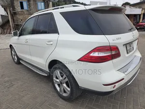 Mercedes-Benz M Class ML 350 4Matic 2012 White