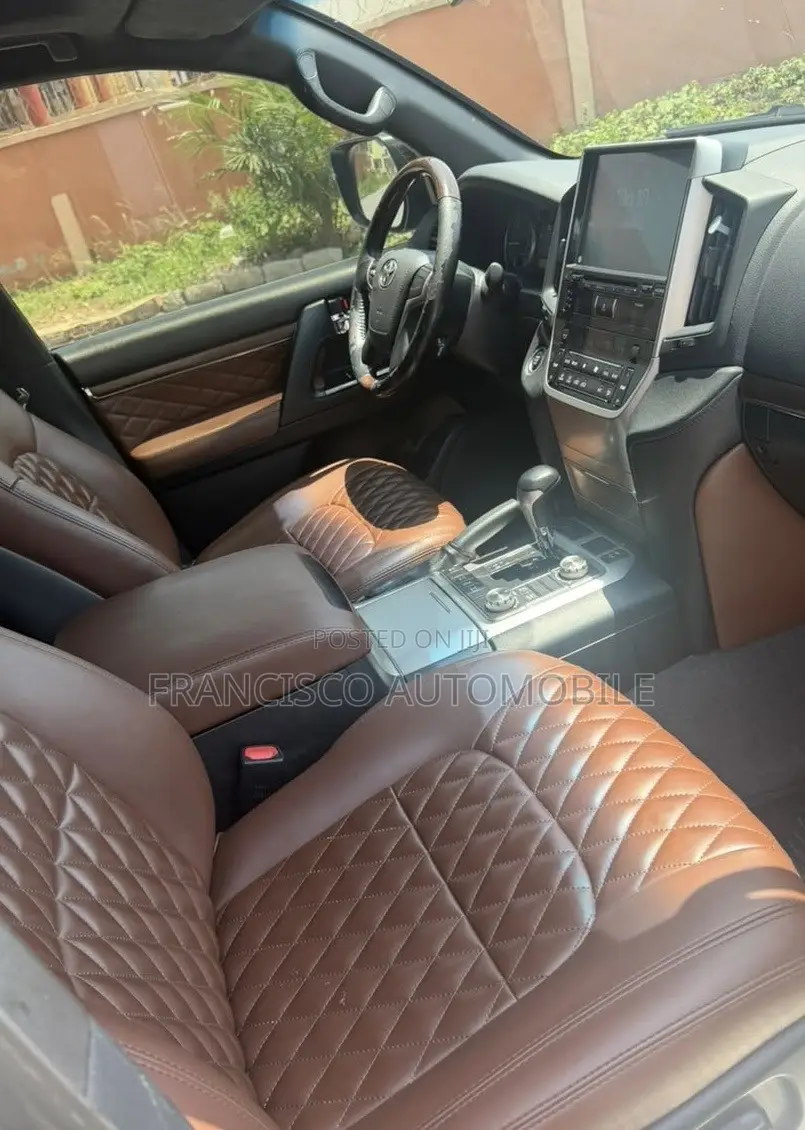 Toyota Land Cruiser 5.7 V8 VX-S 2020 Black