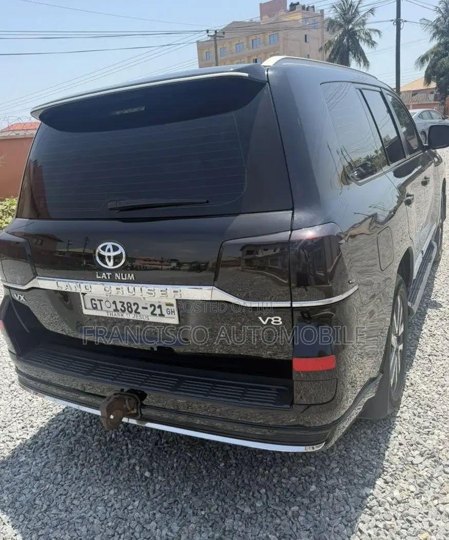 Toyota Land Cruiser 5.7 V8 VX-S 2020 Black