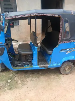 TVS Apache 180 RTR 2026 Blue