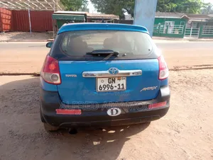 Toyota Matrix Hatchback FWD (1.8L 4cyl 5M) 2008 Blue