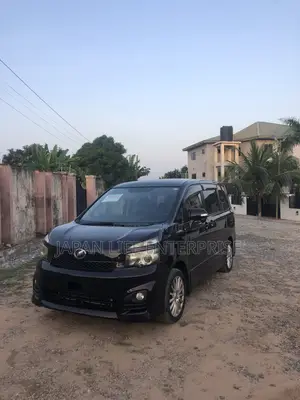 Toyota Voxy 2012 Burgundy