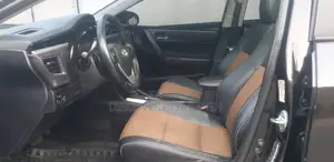 Toyota Corolla SE (1.8L 4cyl 6M) 2019 Blue