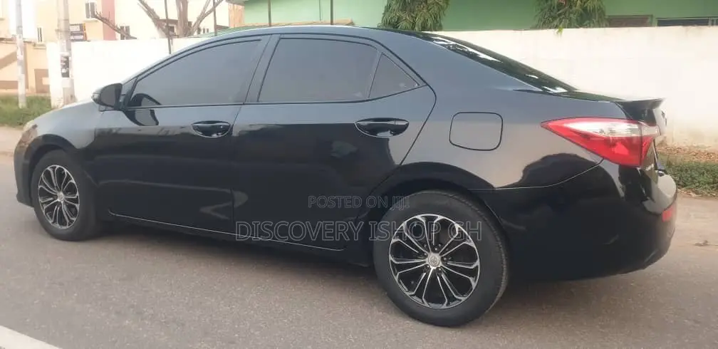 Toyota Corolla SE (1.8L 4cyl 6M) 2019 Blue