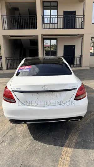 Mercedes-Benz C300 Sport 4Matic Sedan AWD (2.0L 4cyl 7A) 2017 White