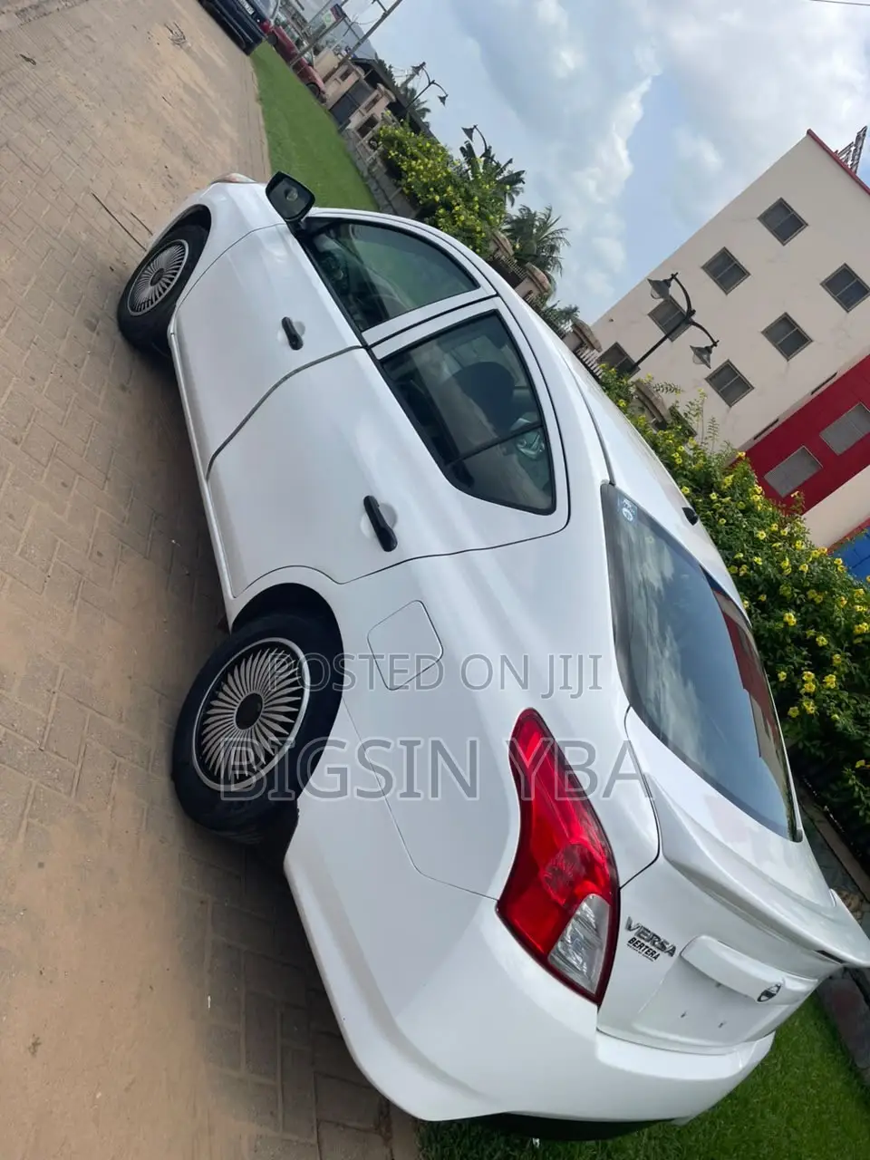 Nissan Versa 1.6 S 2019 White