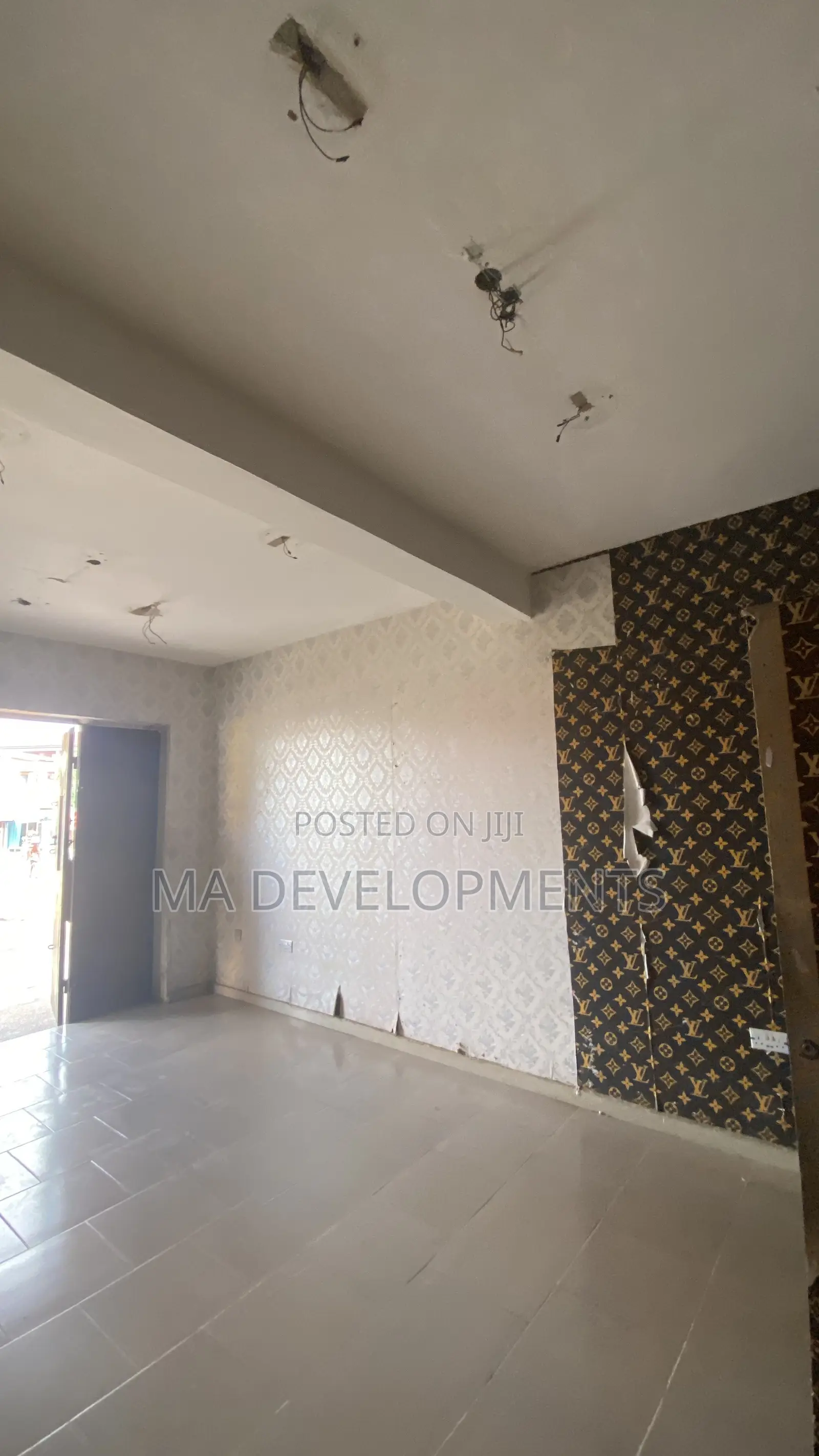 Shop for Rent at Tabora Lapaz by the Tarred Road