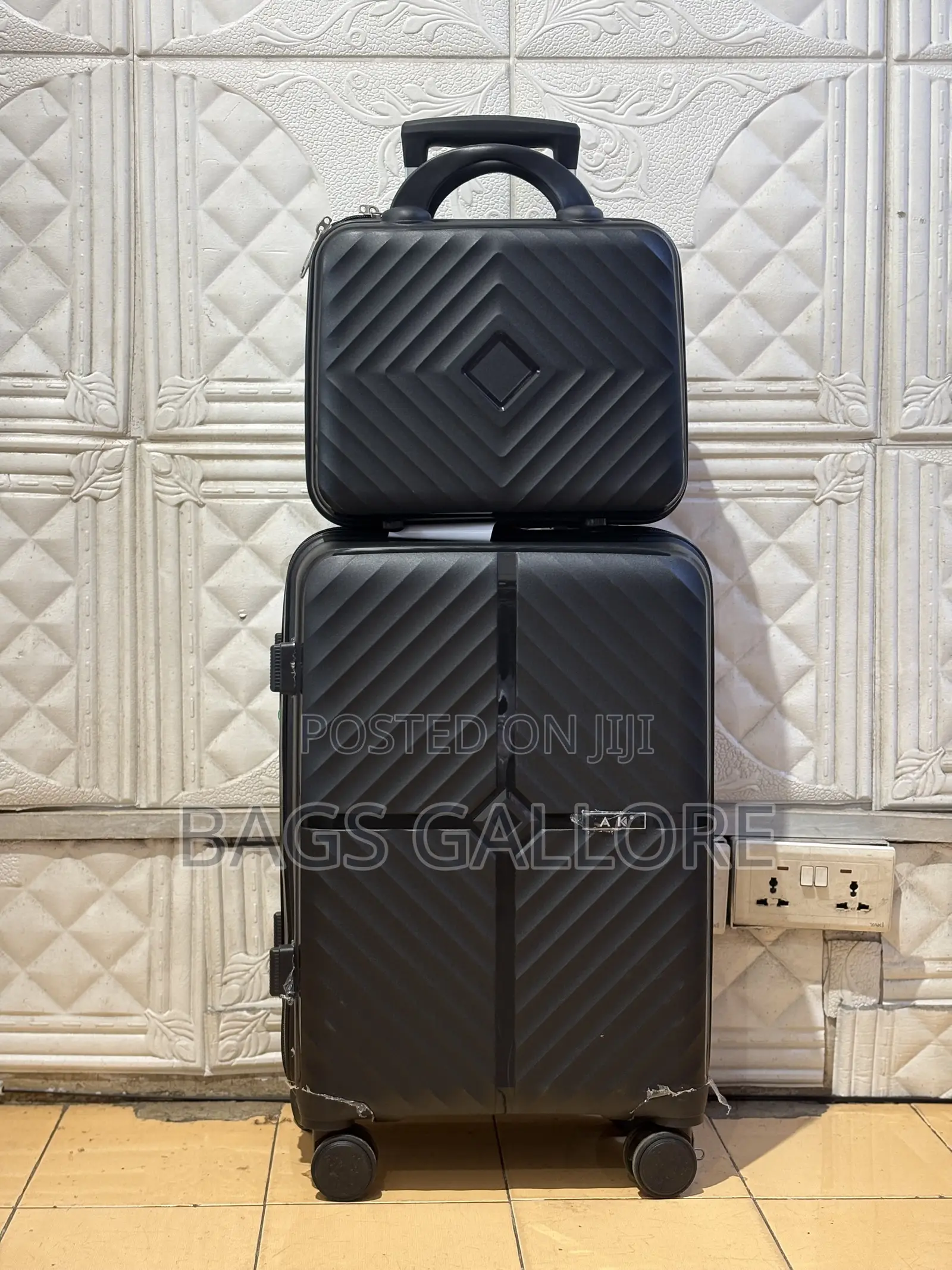 Hand Luggage With Make Up Bag