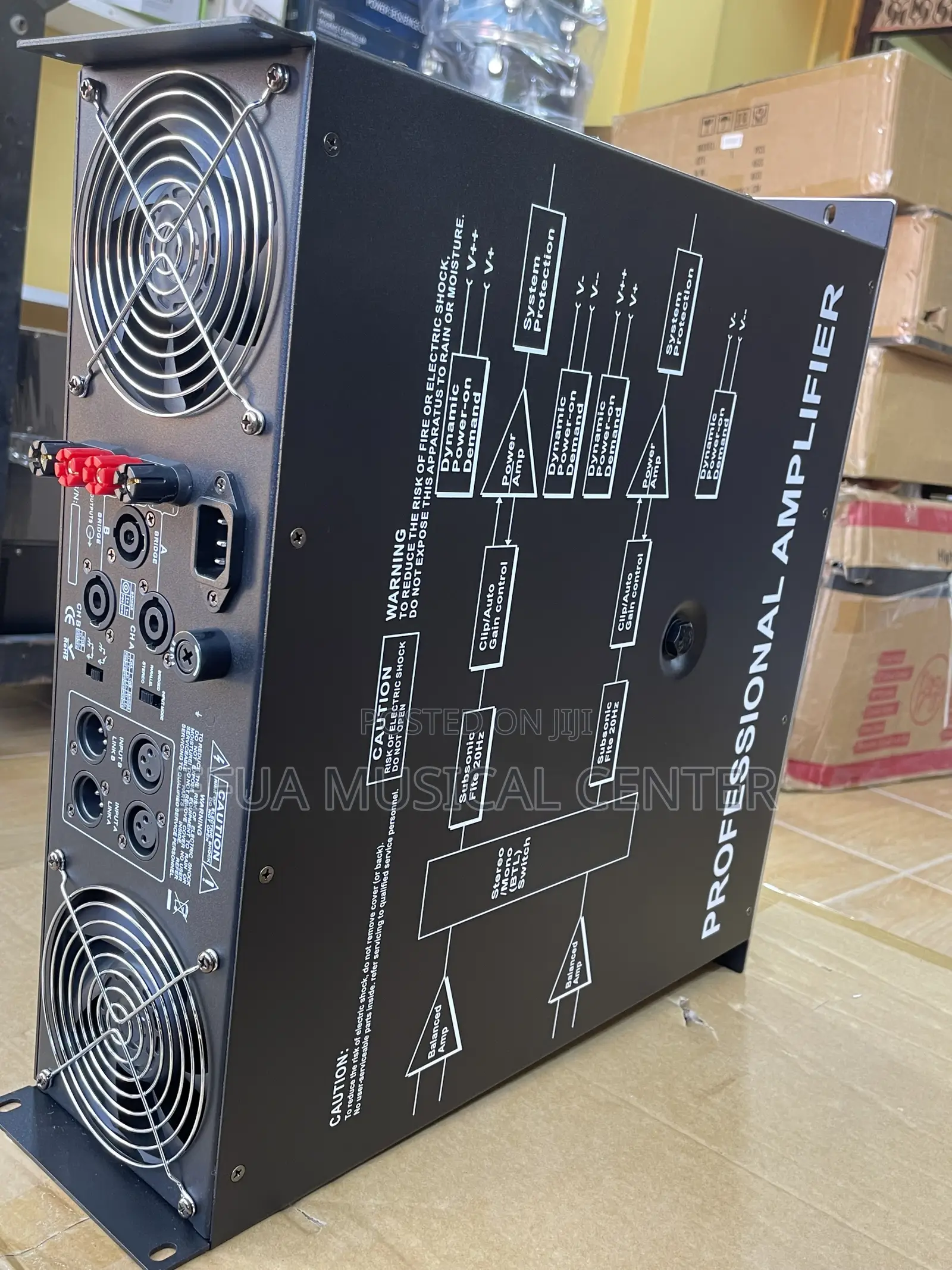 EV P8300 Bass Amplifier