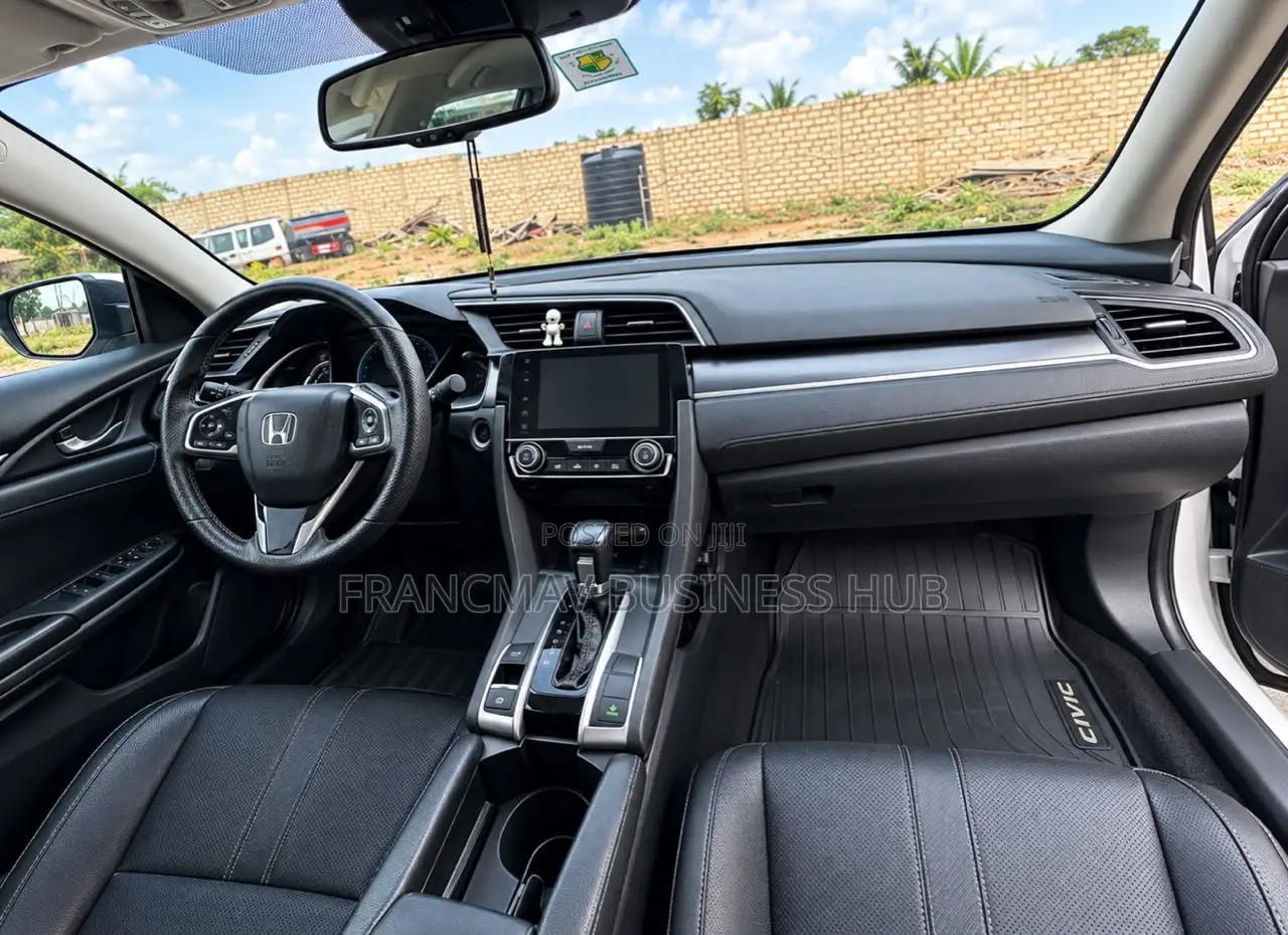Honda Civic Touring 4dr Sedan (1.5L 4cyl) 2017 White