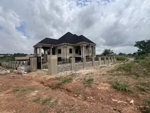 5bdrm Mansion in Kumasi Metropolitan for sale