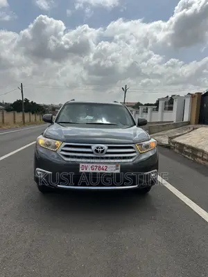 Toyota Highlander Limited 3.5l 4WD 2013 Matt Black